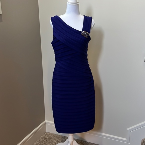 Party Dress Size 10 - Picture 2 of 8